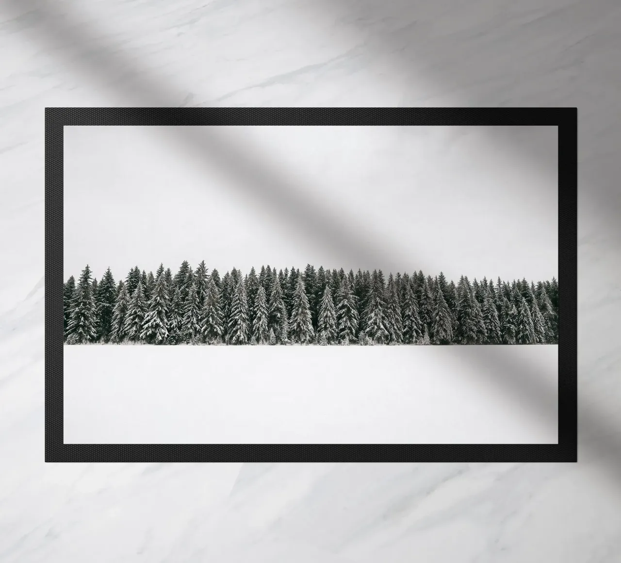Bosque de invierno Minimal - Snow & Firs Photo Art felpudo de ChristmasMooodz