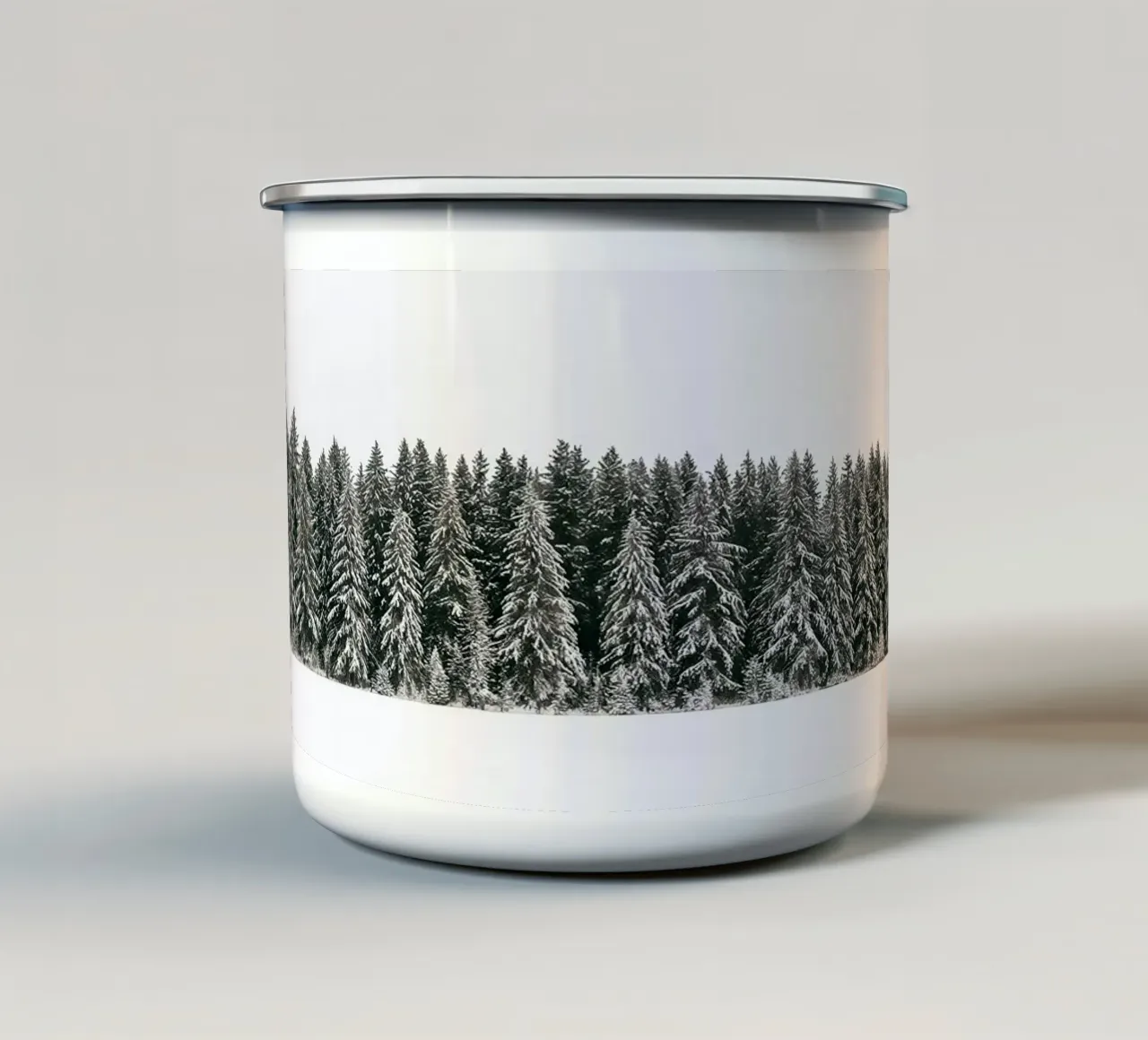 Foresta invernale minimale - neve e abeti Photo Art tazza in smalto da ChristmasMooodz