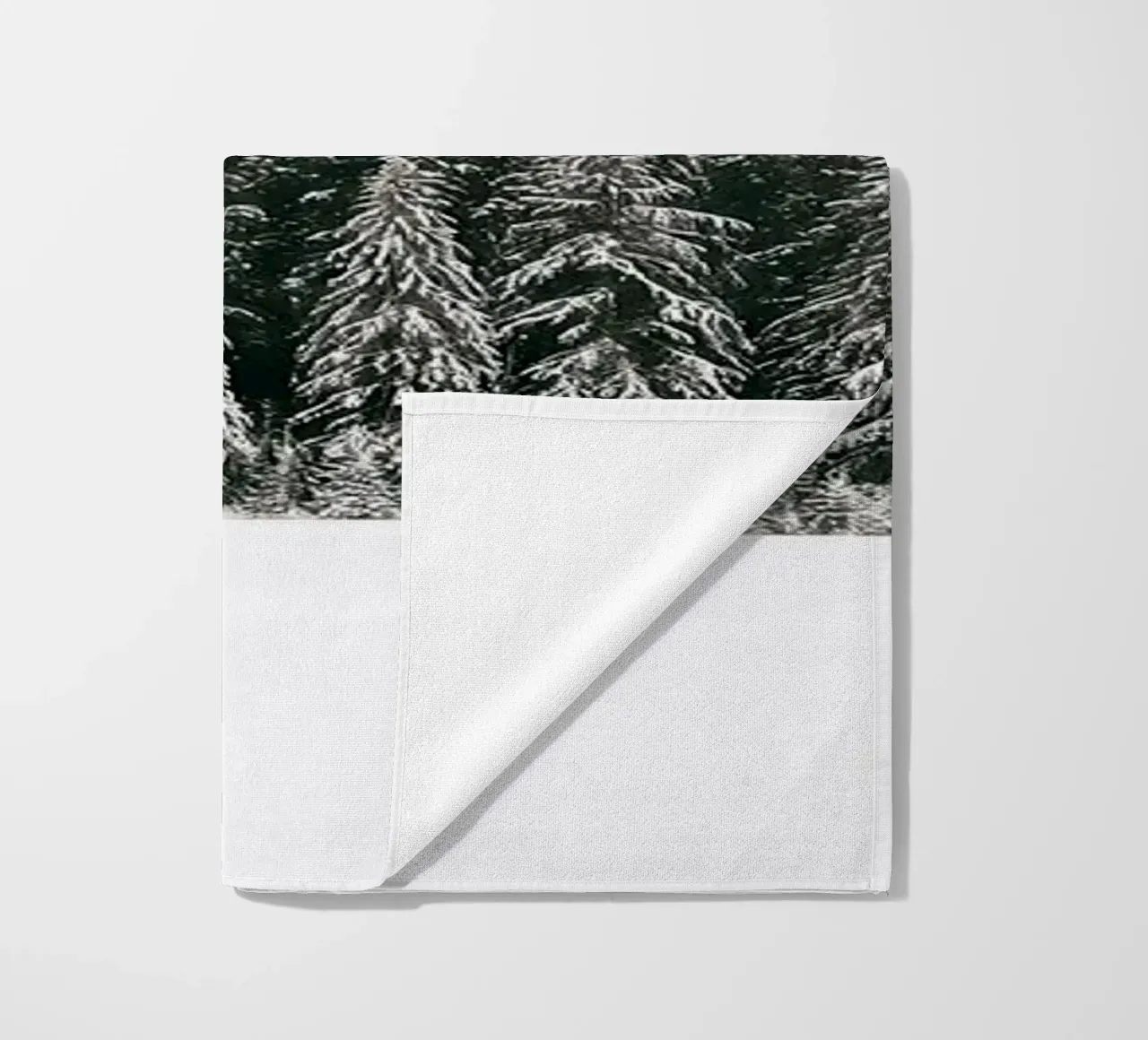 Foresta invernale minimale - neve e abeti Photo Art telo mare da ChristmasMooodz