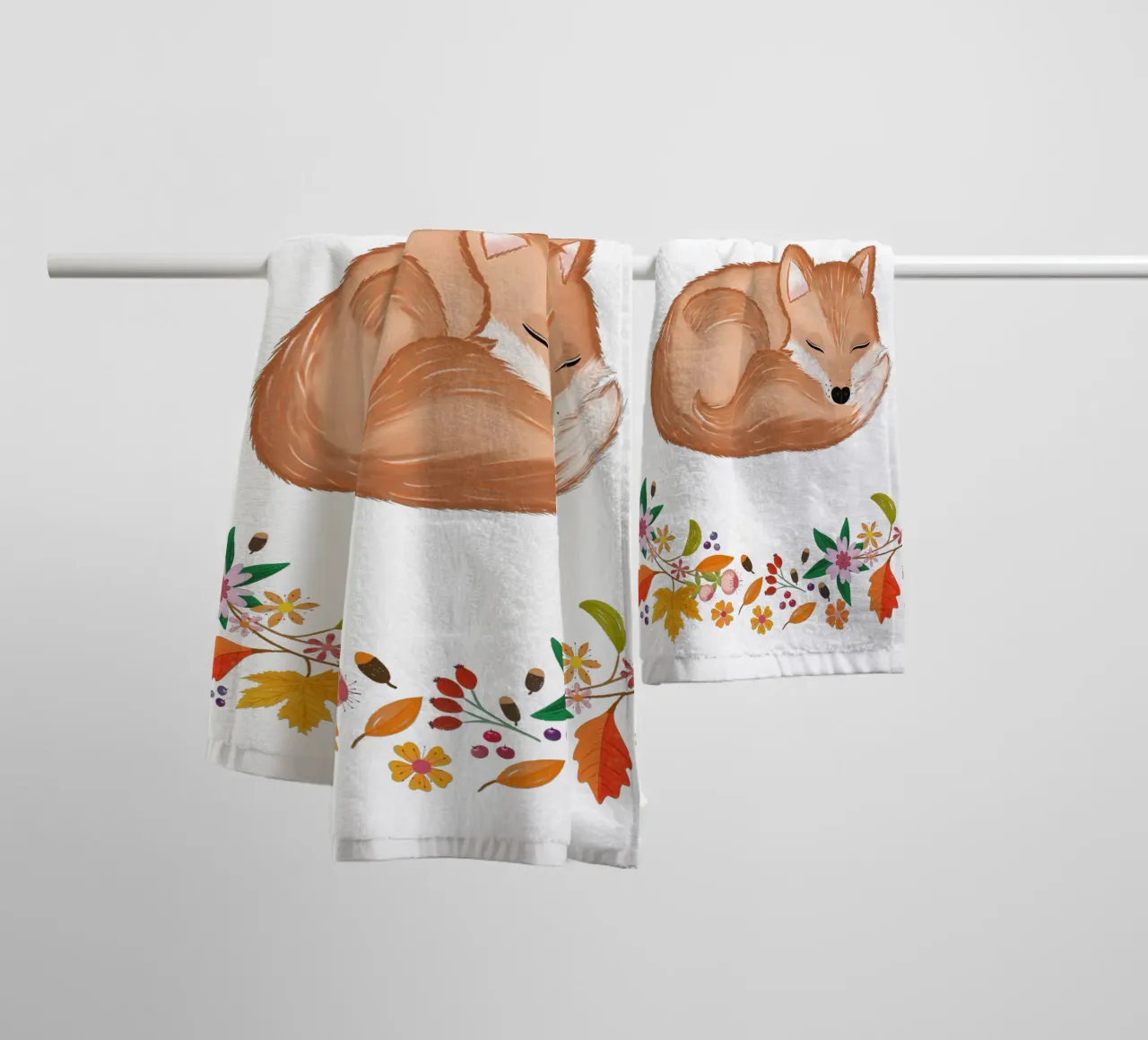 Herbstkranz mit schlafendem Fuchs Handtuch von CalliLetters