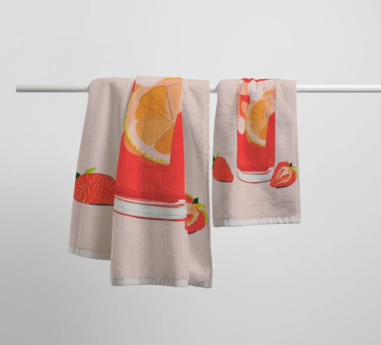 Tè freddo alla fragola asciugamano da bagno da ThingDesign