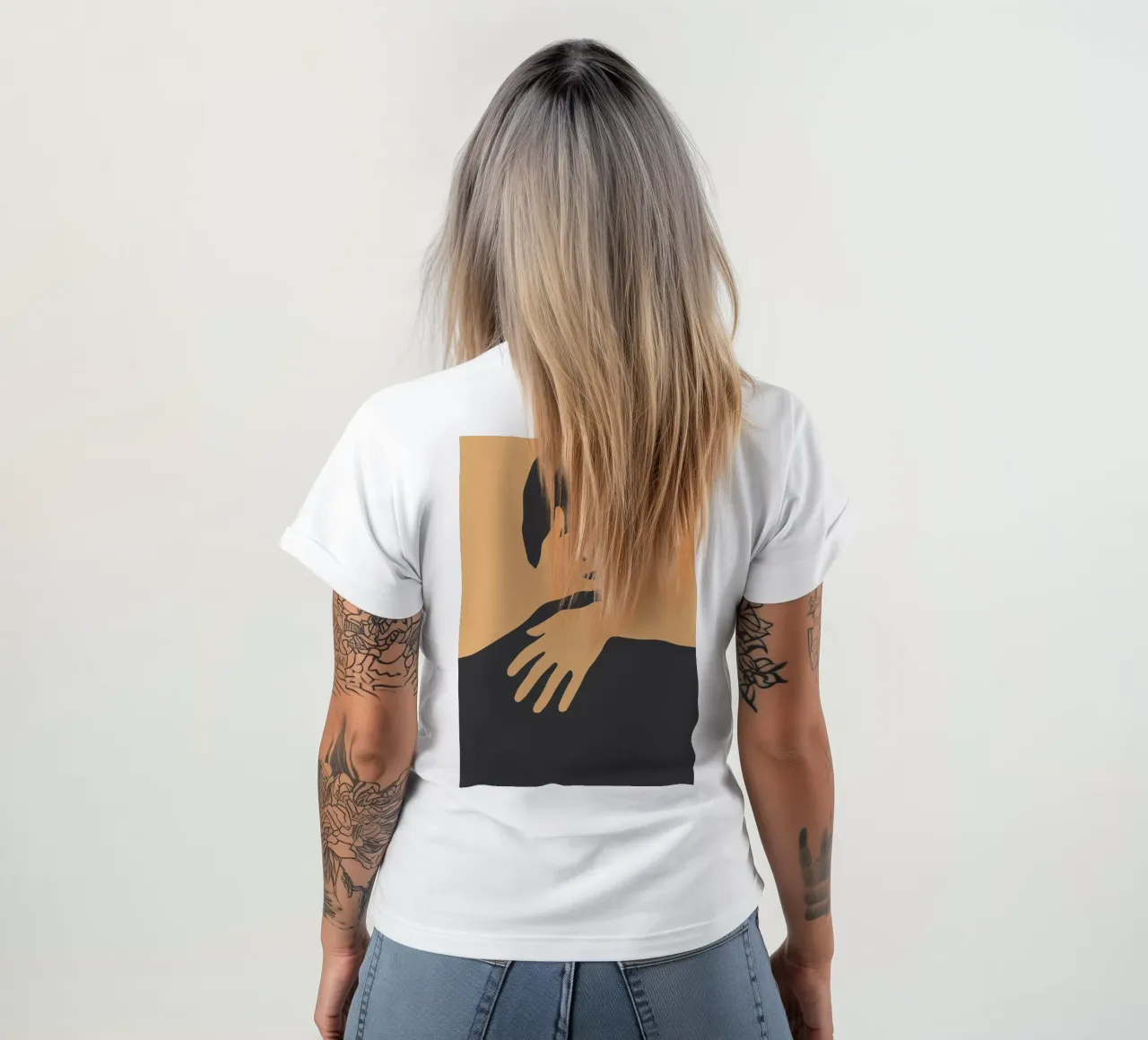 silhouette dell'abbraccio t-shirt da SADELA