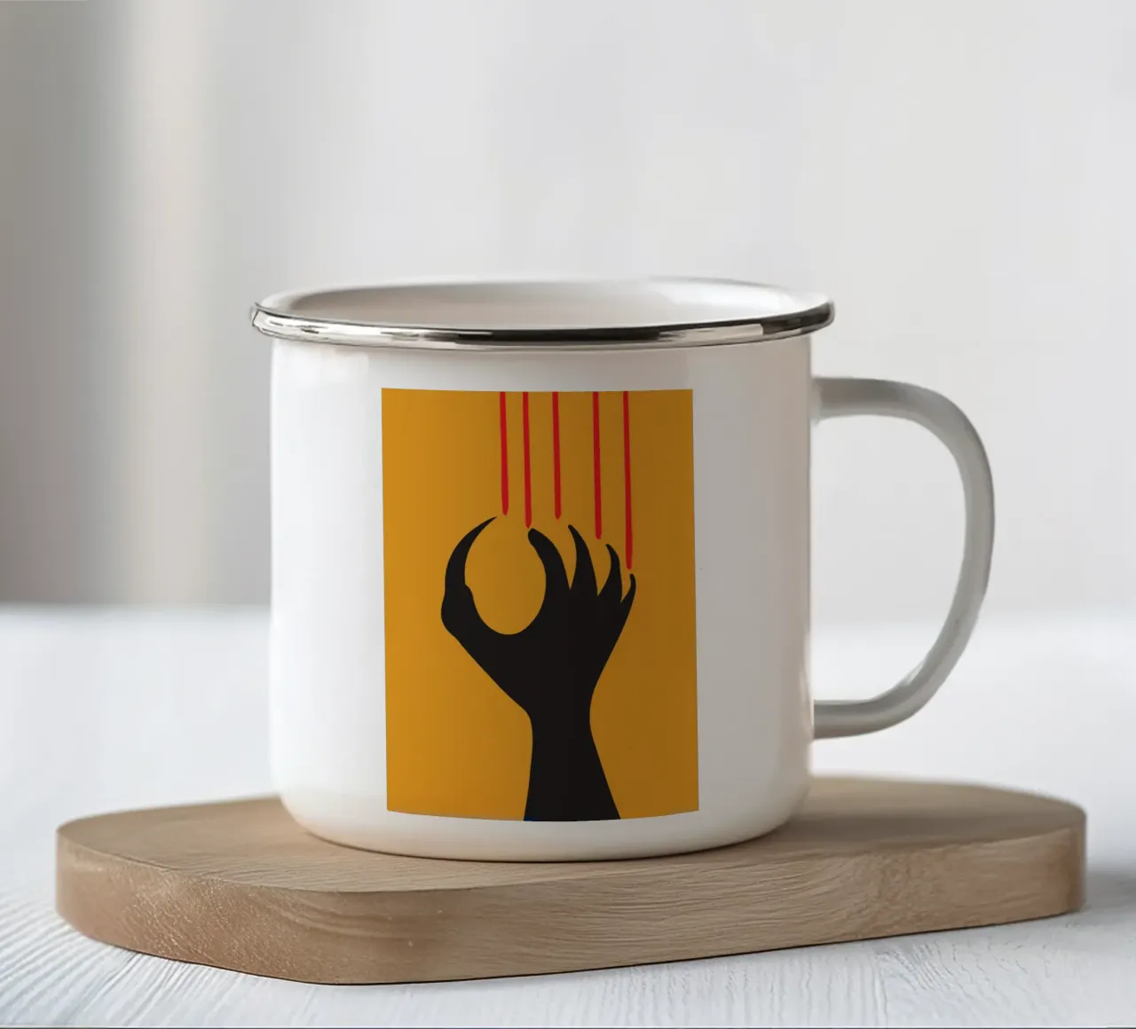 silhouet van klauwen en nagels emaille mok van SADELA