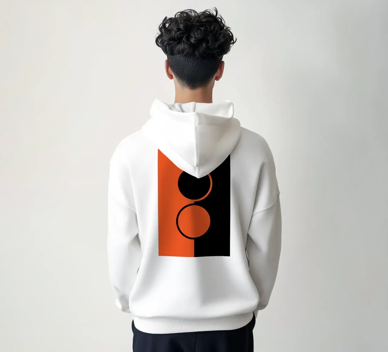 due cerchi arancione nero felpa con cappuccio da SADELA