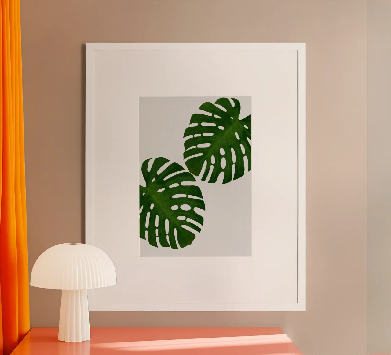 Foglia di Monstera II poster con telaio in plastica da Orara Studio