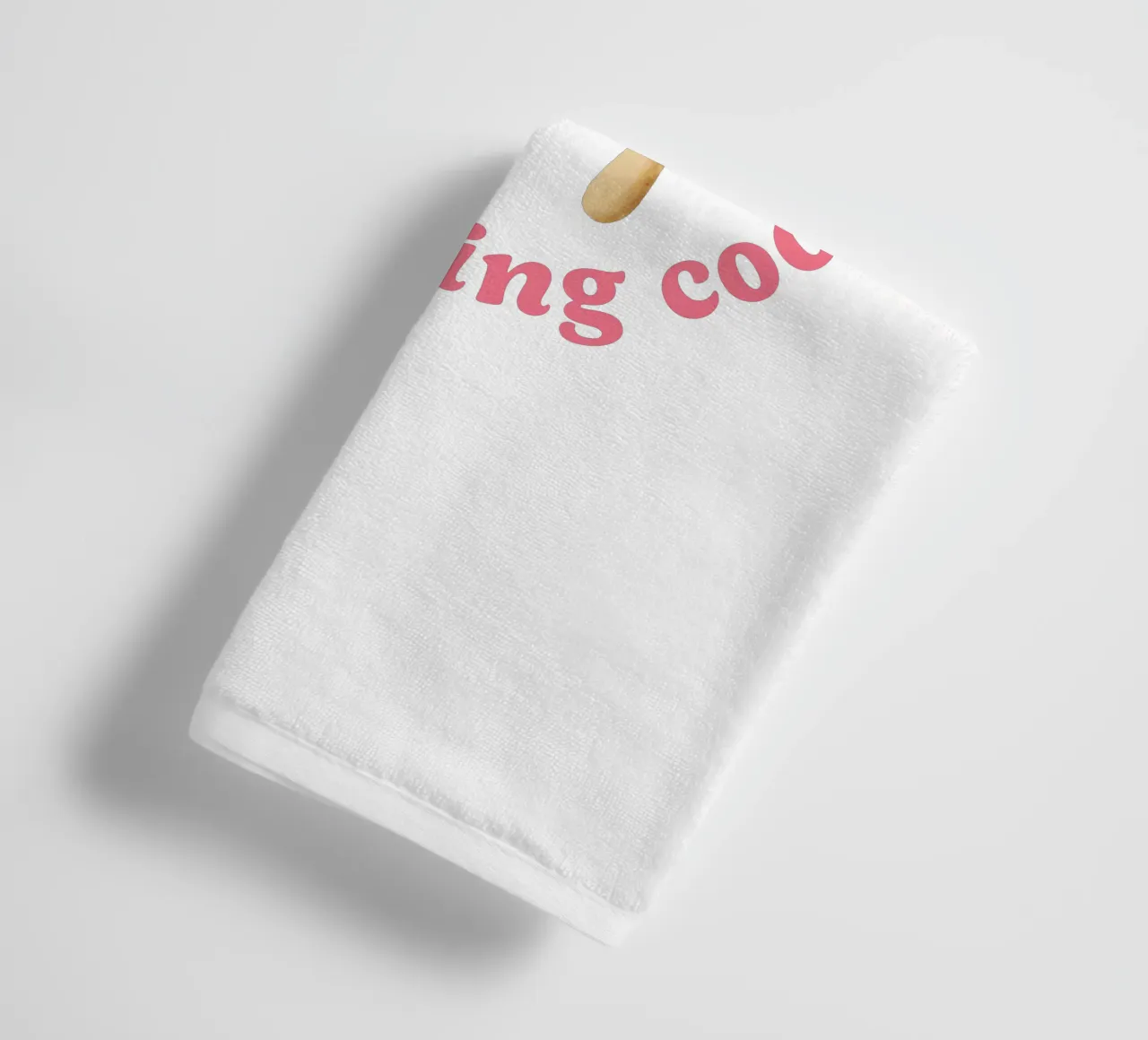 Stare al fresco. Sommer und Eis. asciugamano da bagno da CalliLetters