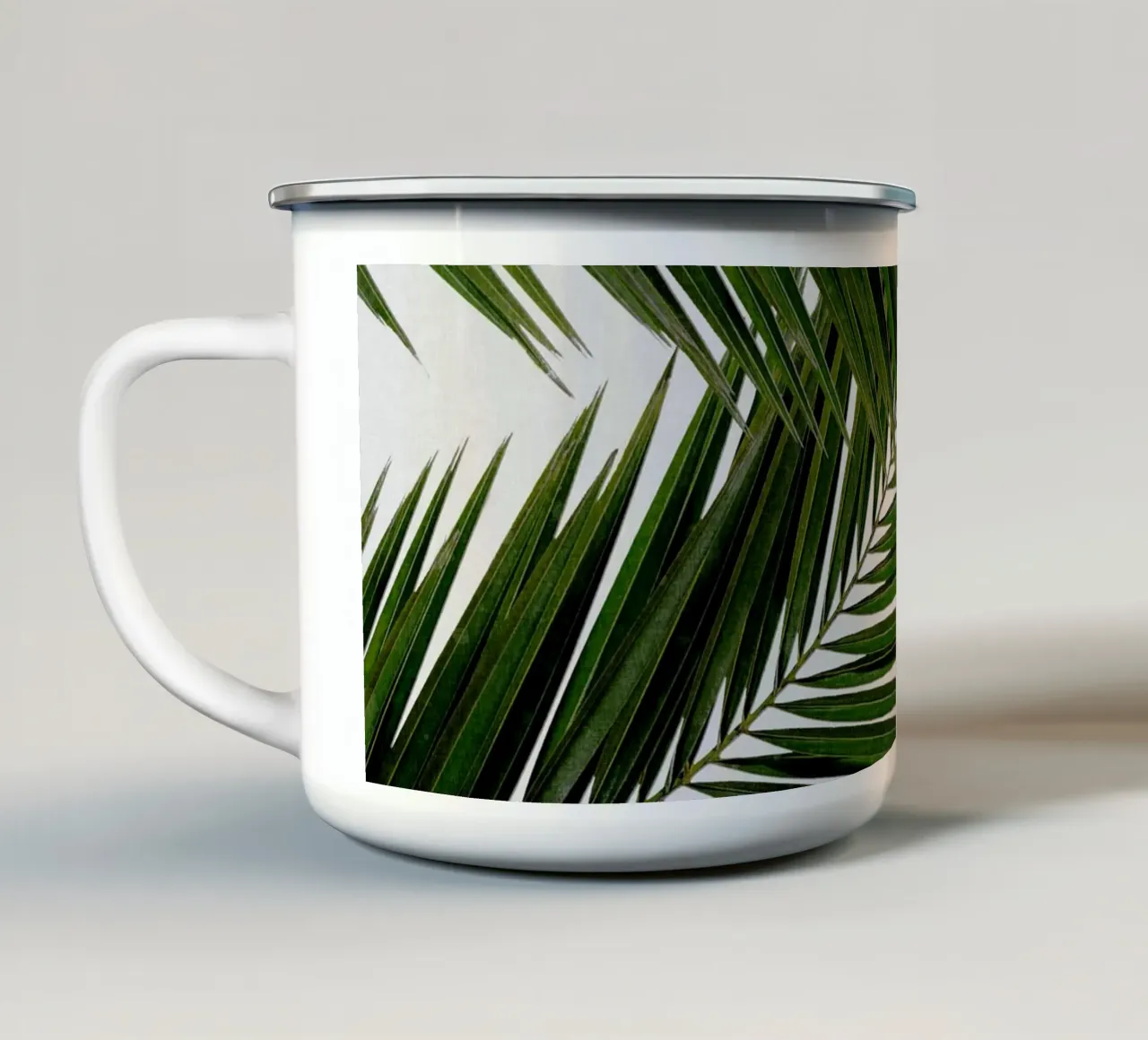 Foglia di palma III tazza in smalto da Orara Studio