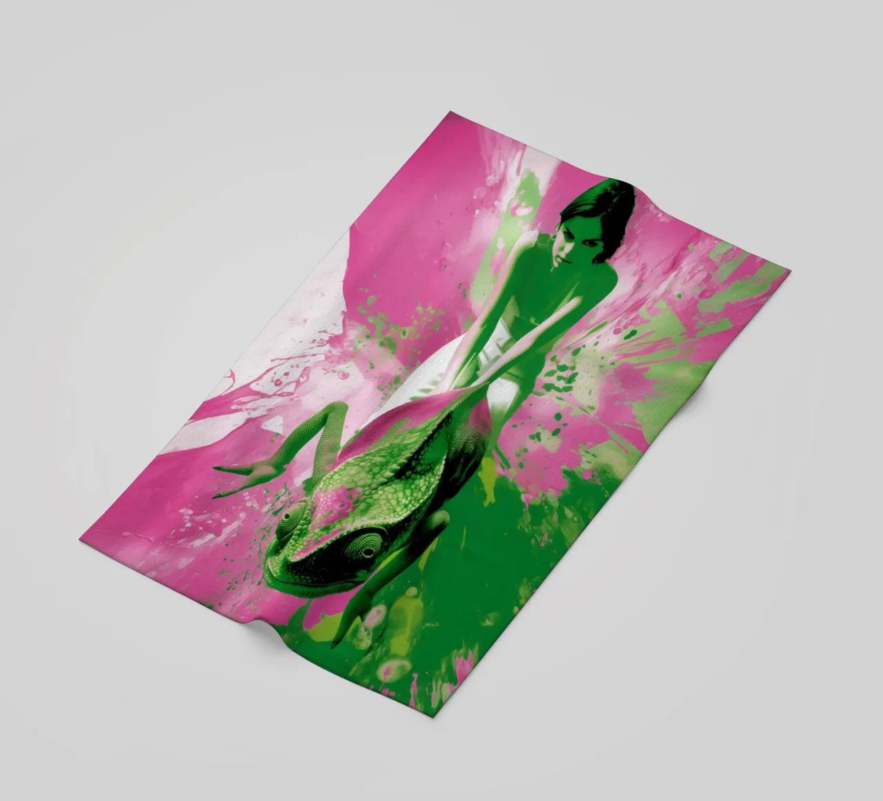 Donna camaleonte | Action Painting in rosa e verde telo mare da Autofocus