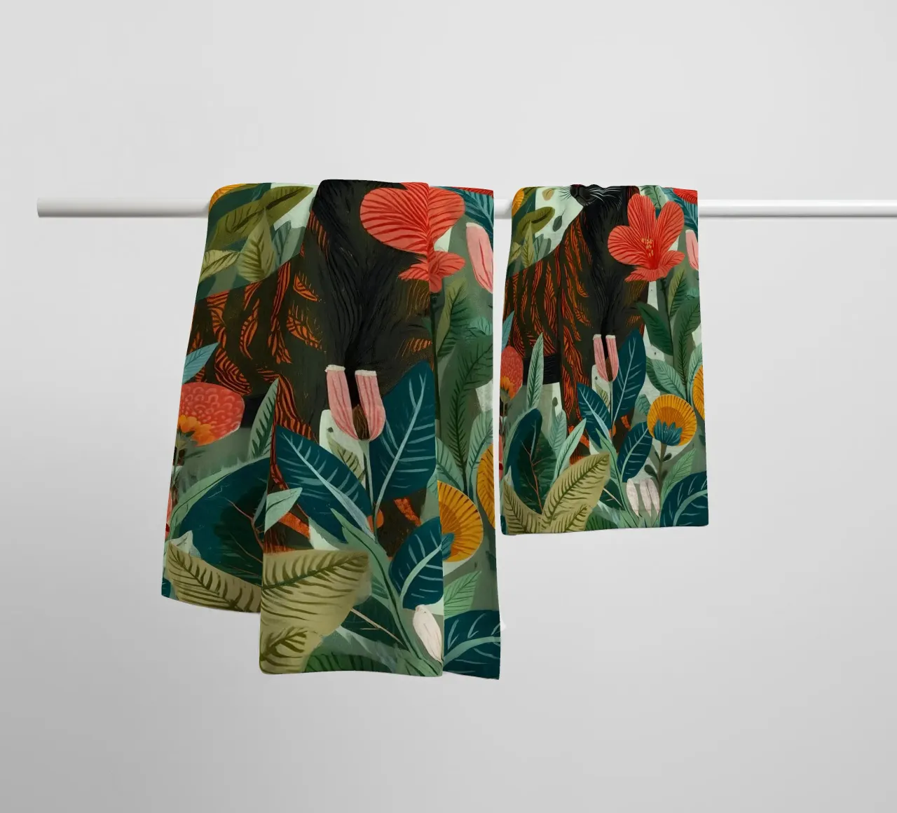 Portrait of a Panther in Bloom I asciugamano da bagno da Luca