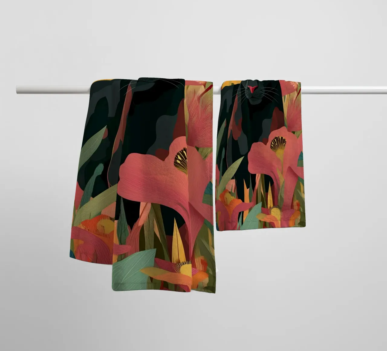 Portrait of a Panther in Bloom II Handtuch von Luca