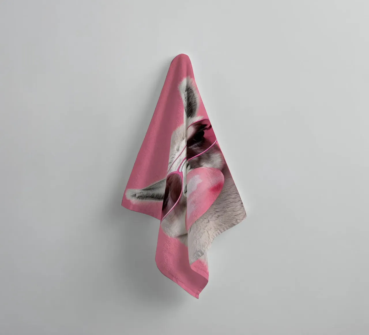 Lama con gomma da masticare asciugamano da bagno da Emil Art Studio