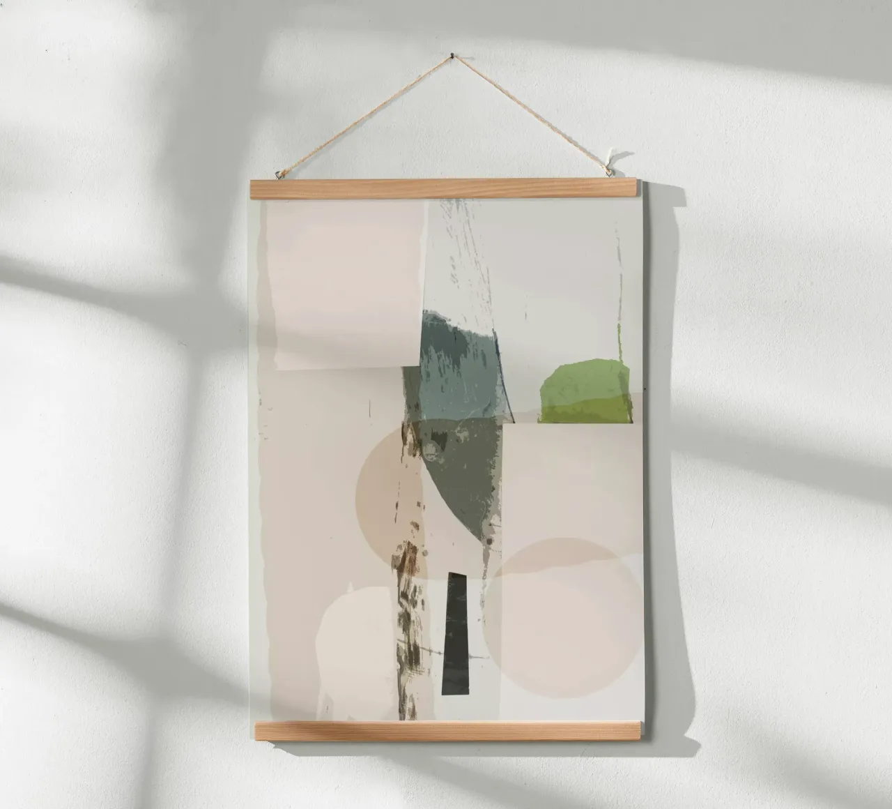abstract collage beige green poster con telaio in alluminio da IRIS LEHNHARDT FINE ART