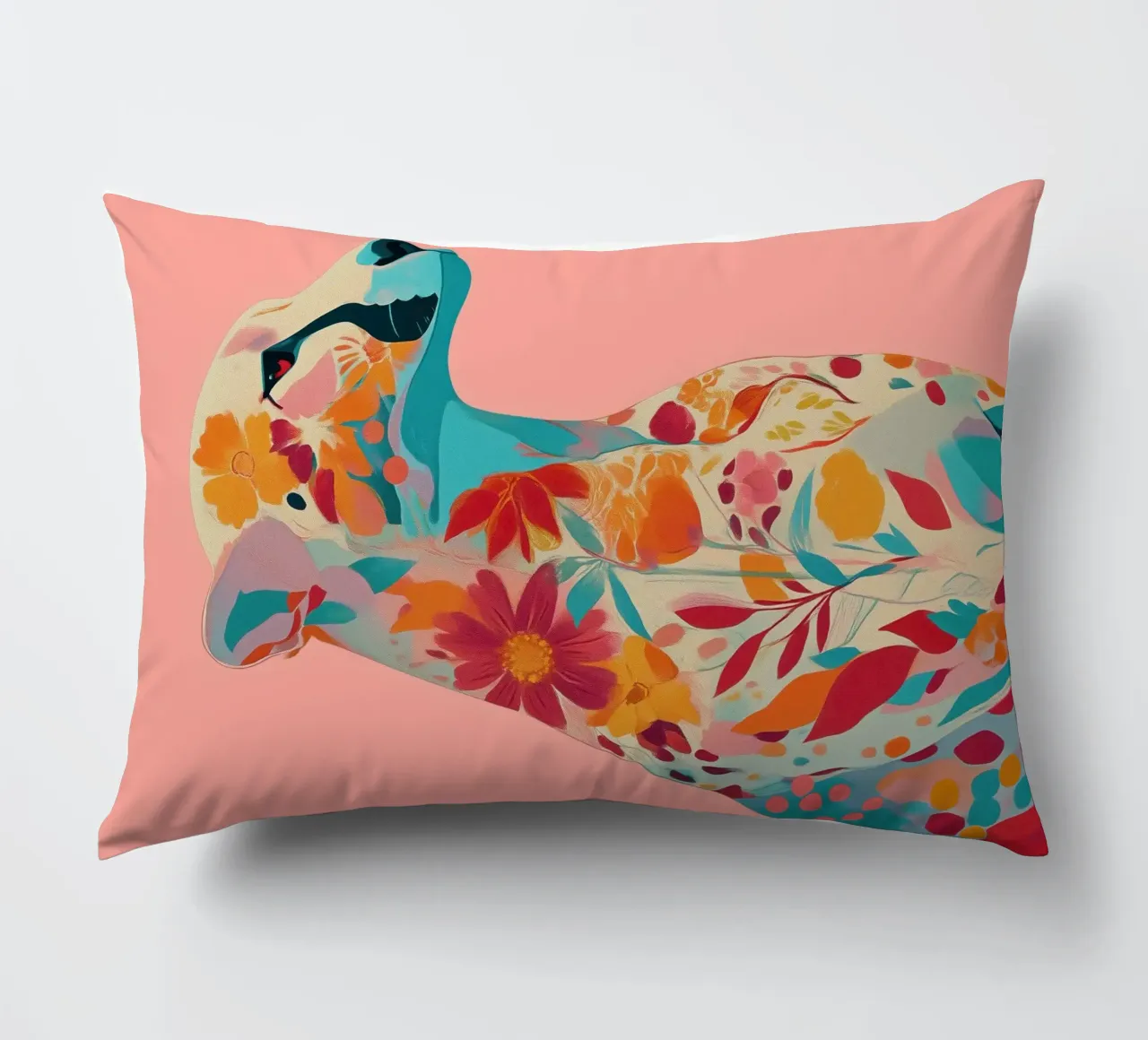 Portrait of a Cheetah in Bloom coussin de Luca