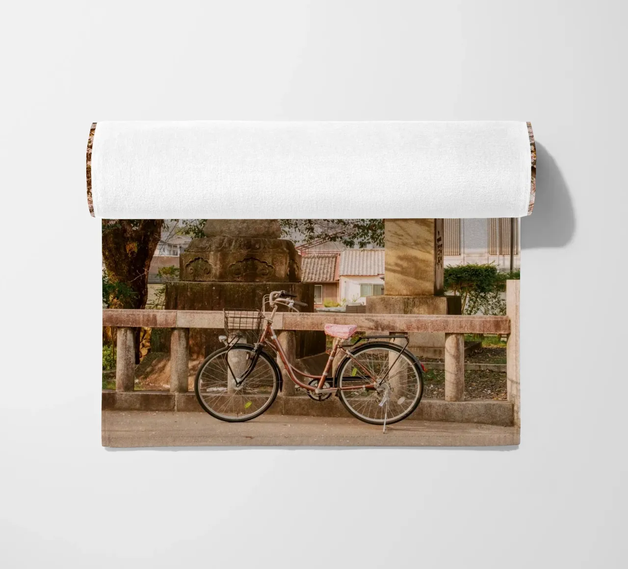 Bicicletta con fiori di ciliegio telo mare da mbgraphx2