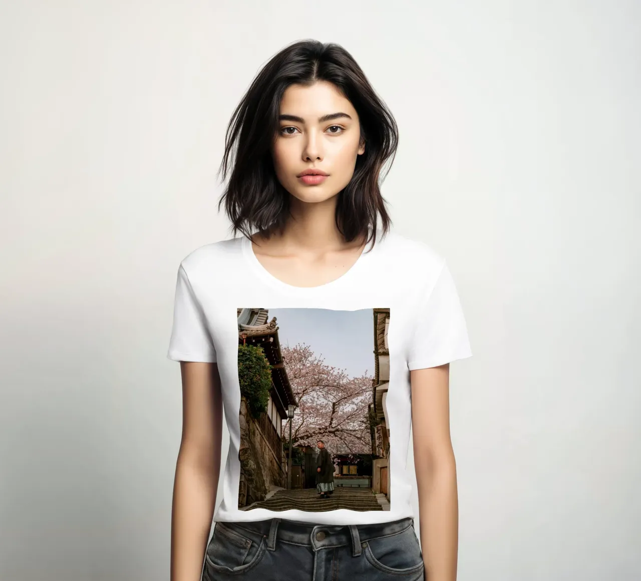 Scala dei ciliegi in fiore a Kyoto, Giappone t-shirt da donna da mbgraphx2