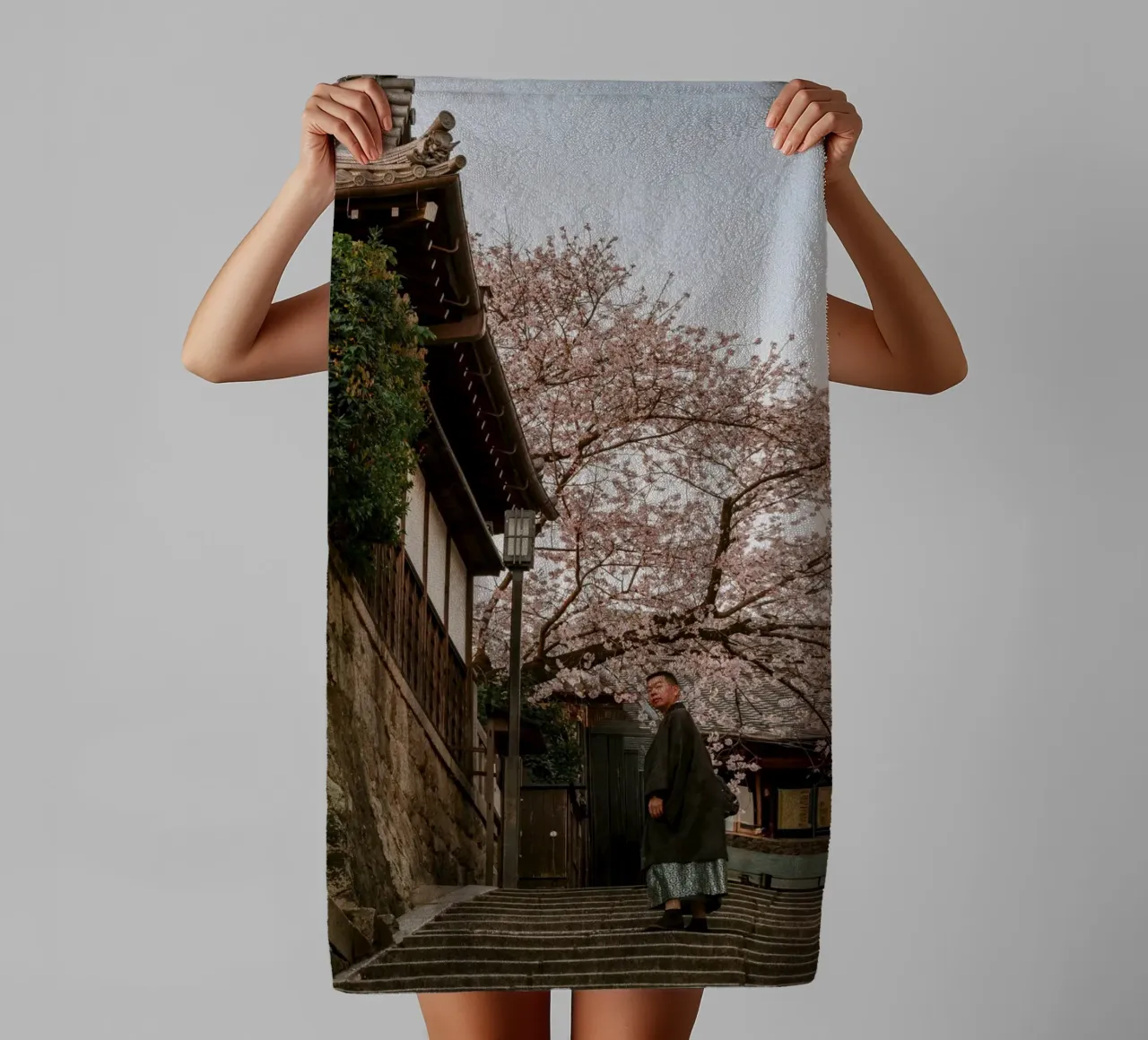 Scala dei ciliegi in fiore a Kyoto, Giappone asciugamano da bagno da mbgraphx2