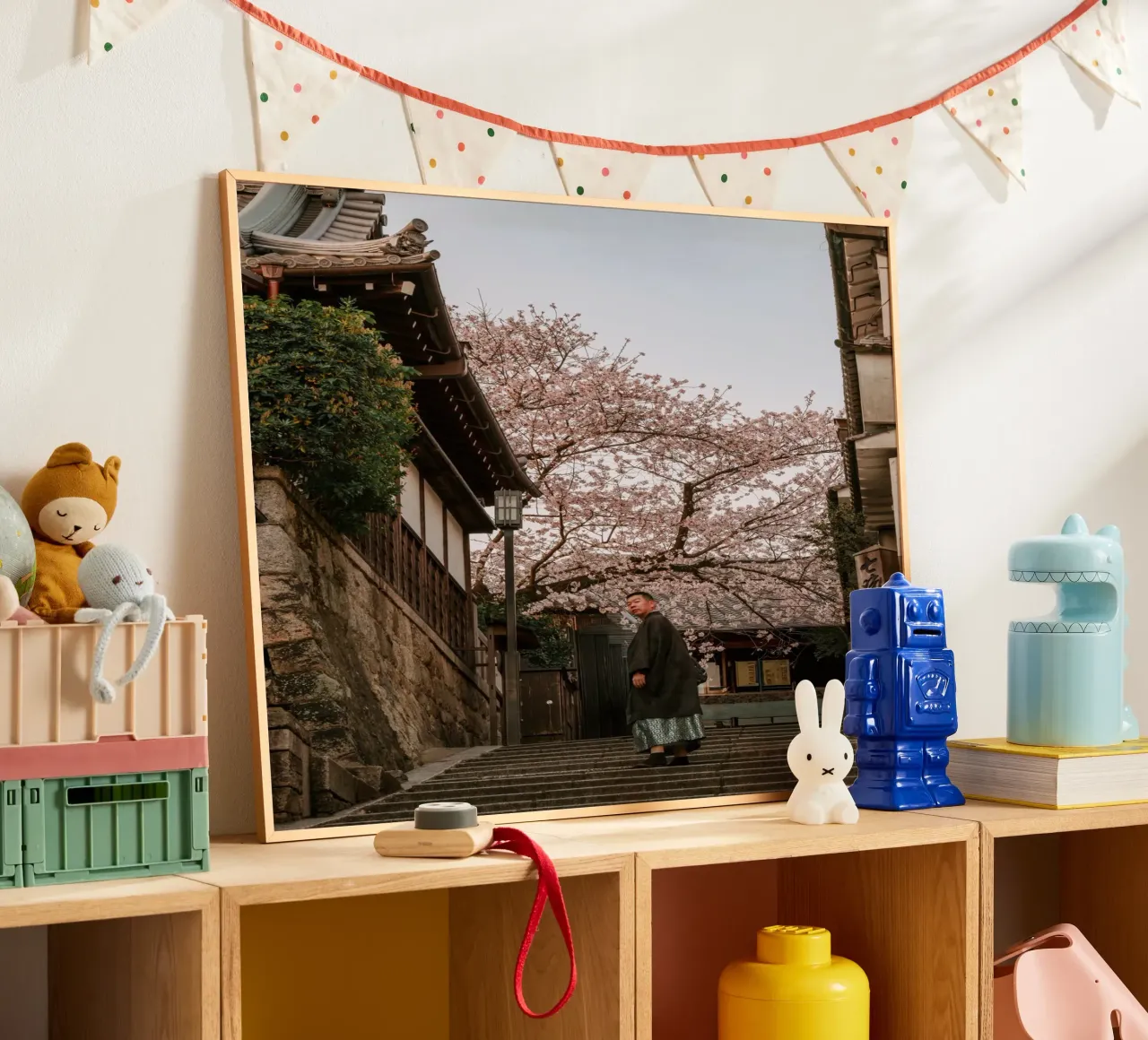 Scala dei ciliegi in fiore a Kyoto, Giappone poster da mbgraphx2