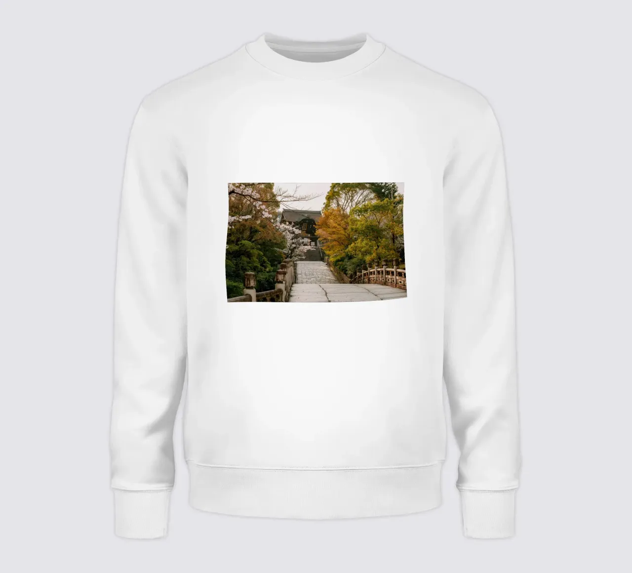 Temple japonais des cerisiers en fleurs à Kyoto, Japon sweat de mbgraphx2