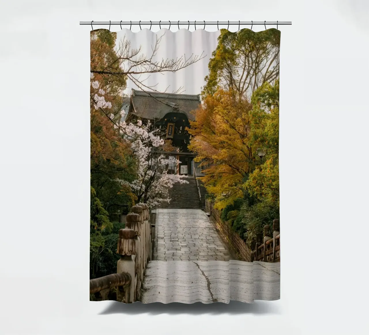 Tempio giapponese dei ciliegi in fiore a Kyoto, Giappone tenda da doccia da mbgraphx2