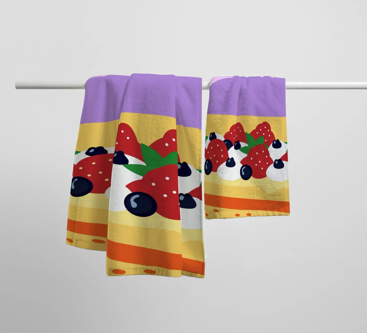 Crostata di fragole e mirtilli asciugamano da bagno da OFFICIAL FRUIT & VEGETABLES