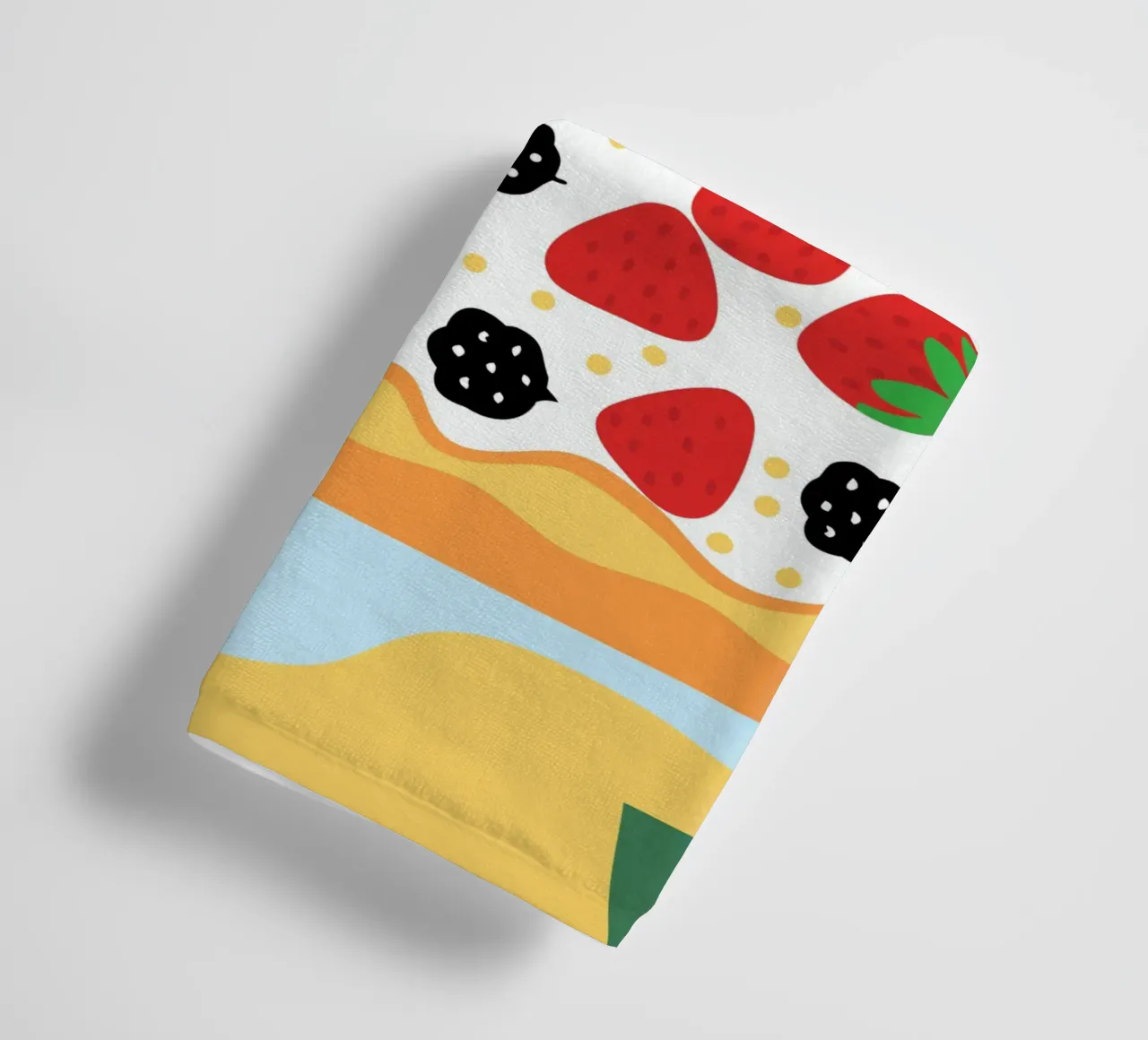 Torta crostata con copertura di fragole e more asciugamano da bagno da OFFICIAL FRUIT & VEGETABLES