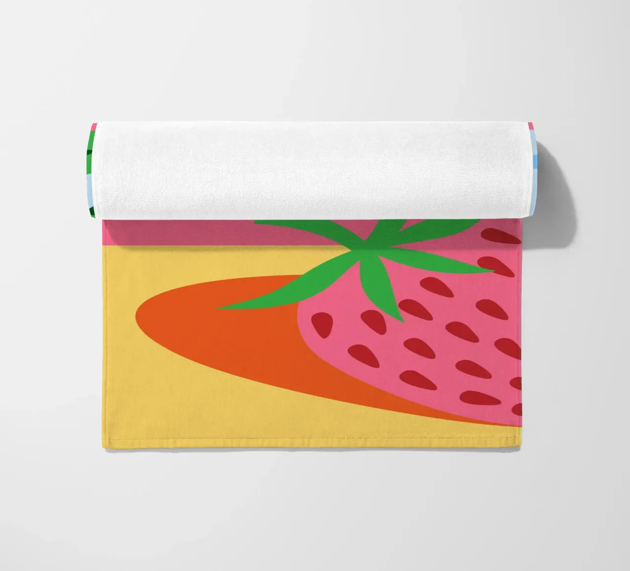 Fragola rosa con foglie verdi telo mare da OFFICIAL FRUIT & VEGETABLES