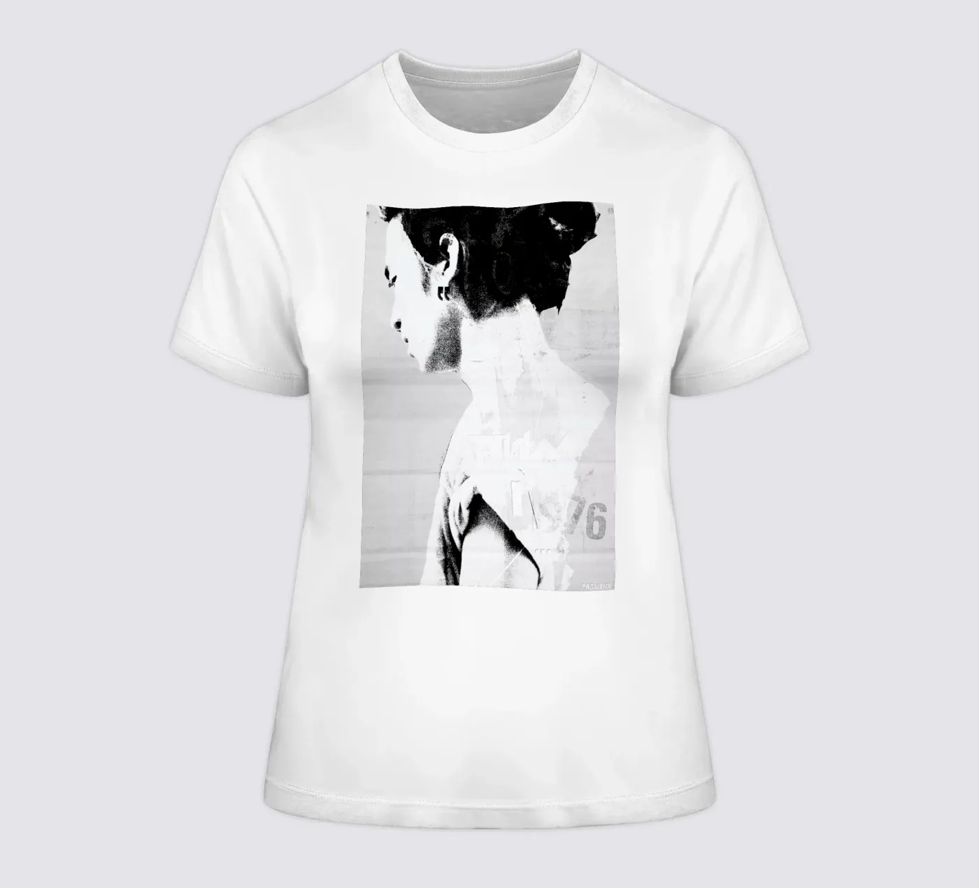 Float dames t-shirt getailleerd van Sandrine Pagnoux