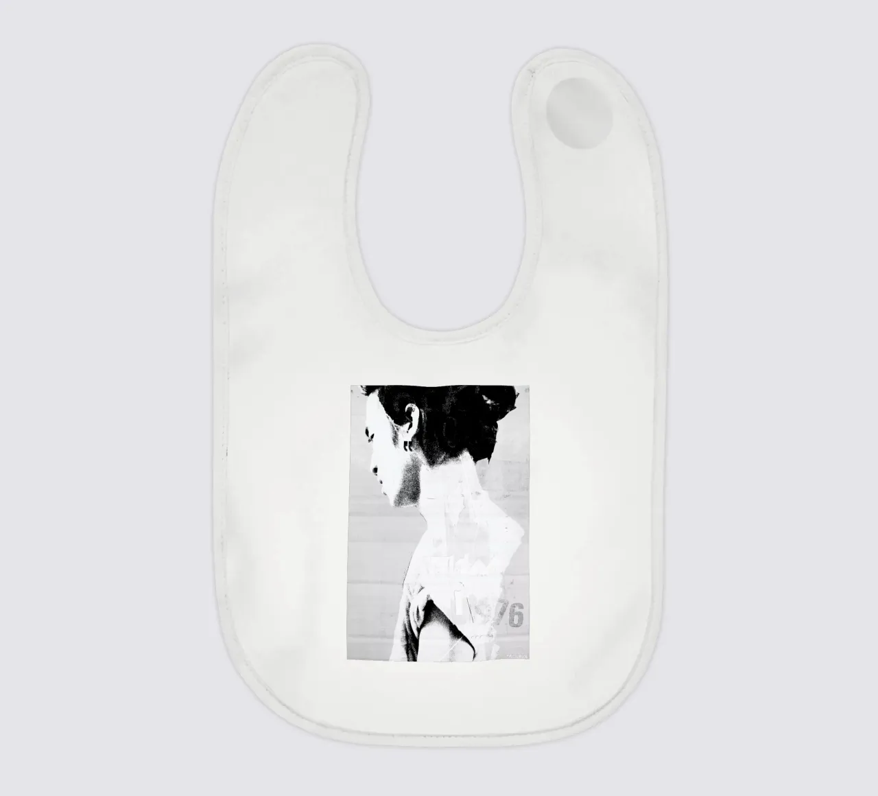 Float baby bib by Sandrine Pagnoux