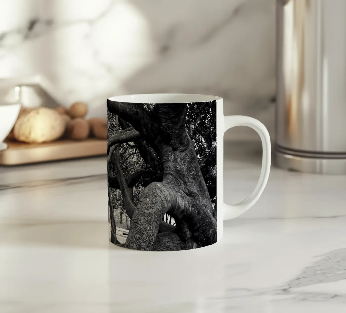 Old tree ceramic mug by Fjöllart