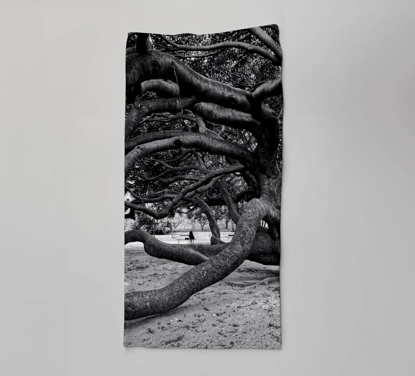 Old tree badhanddoek van Fjöllart