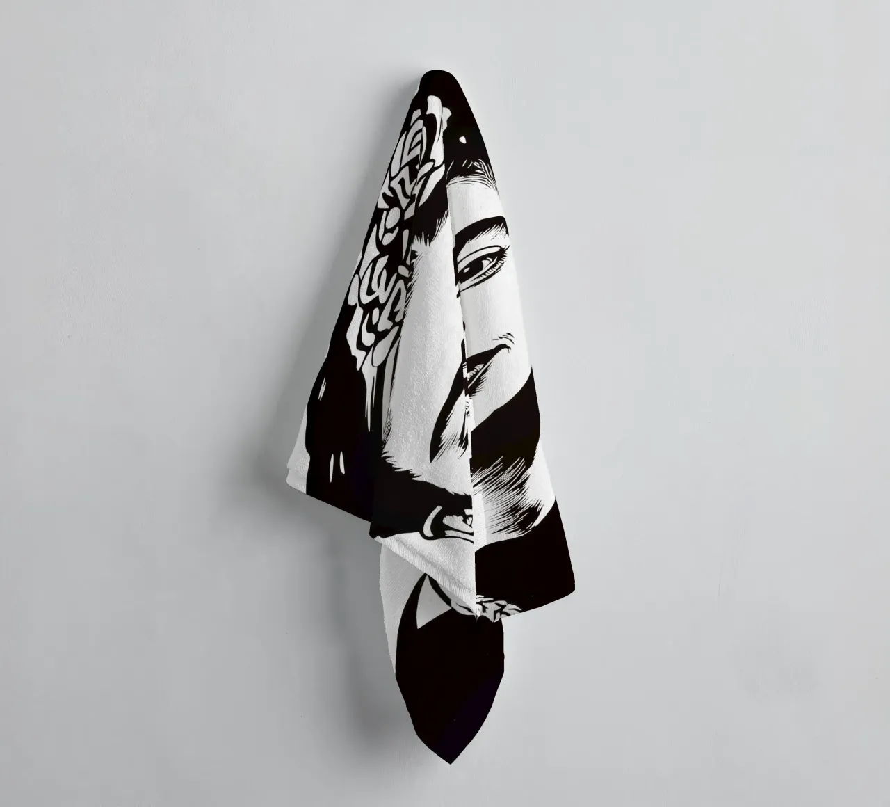 Frida Kahlo in bianco e nero asciugamano da bagno da Autofocus