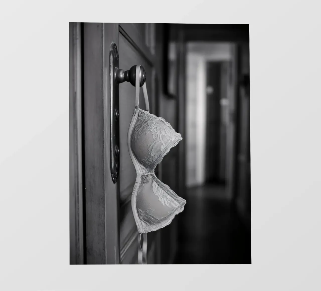 Reggiseno a maniglia pellicola backlit da Plain Thoughts