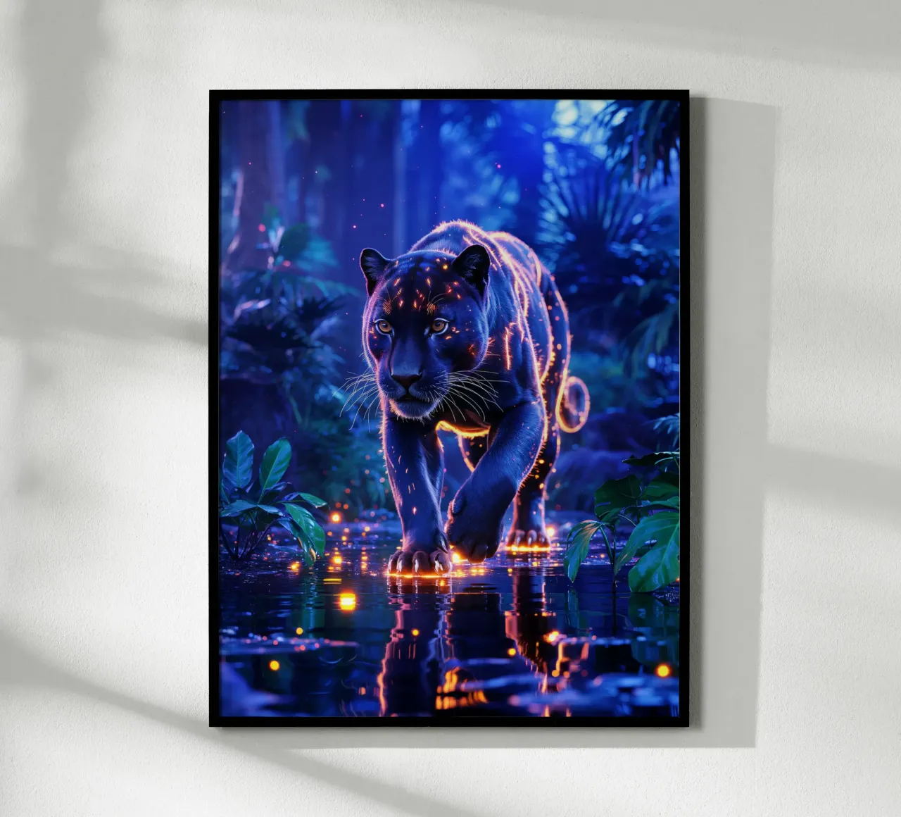 Magische panter in een verlichte jungle hahnemühle van Plain Thoughts