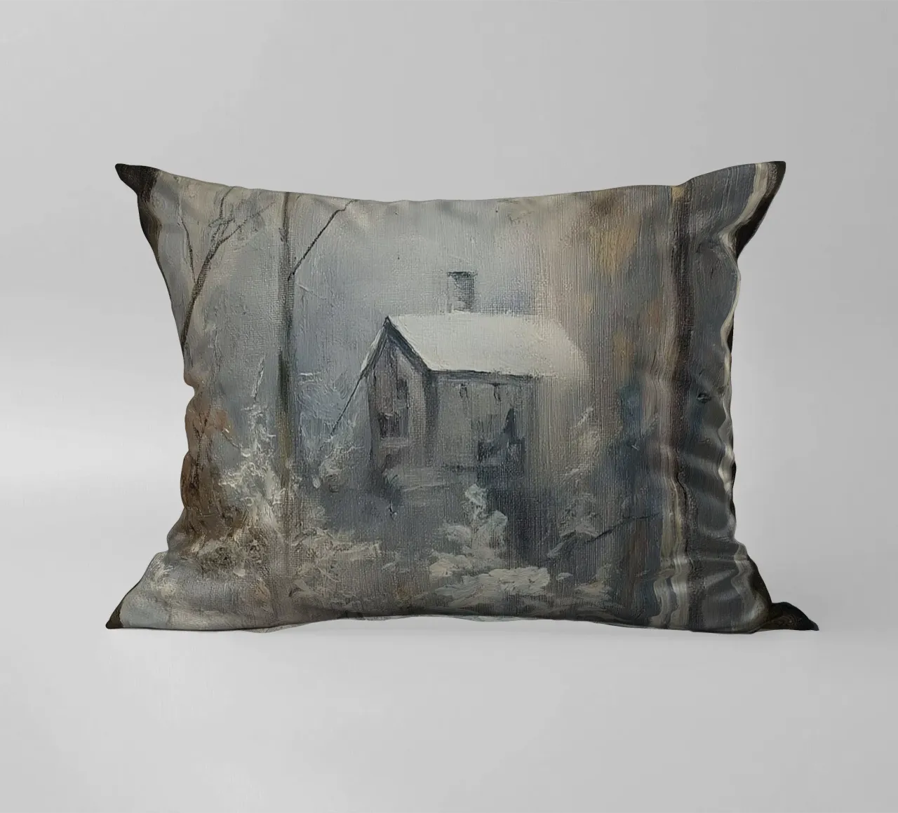 Silenzio invernale nella foresta - gufo sopra una capanna coperta di neve cuscino da Cozy Vibes