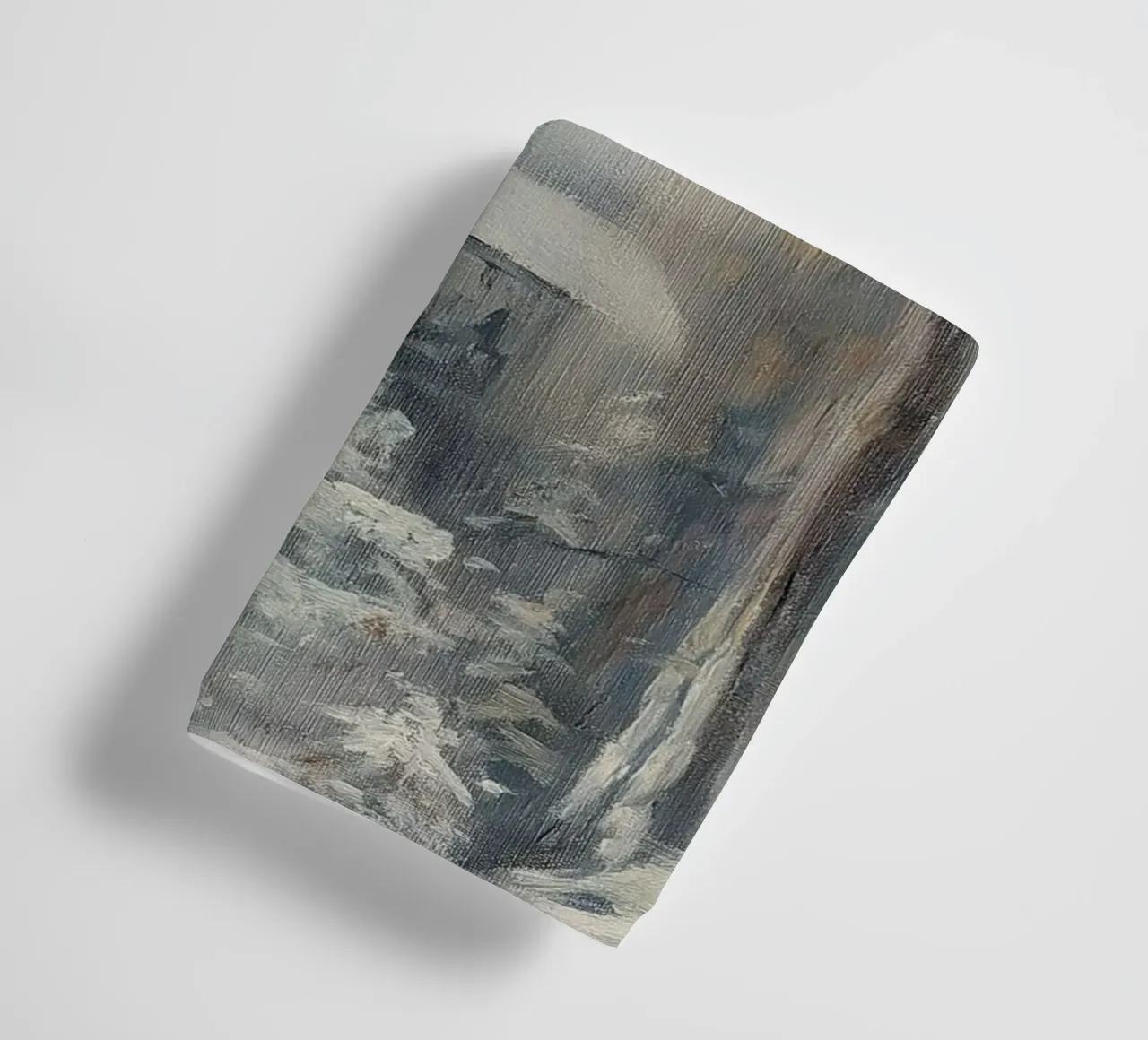 Silence hivernal dans la forêt - Chouette au-dessus d'une cabane enneigée serviette de bain de Cozy Vibes
