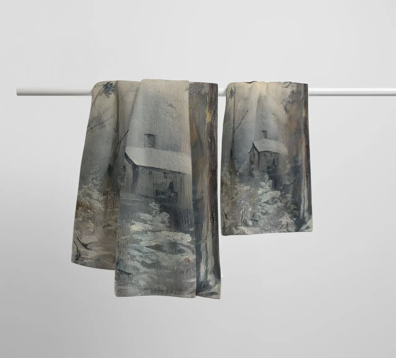 Silenzio invernale nella foresta - gufo sopra una capanna coperta di neve asciugamano da bagno da Cozy Vibes