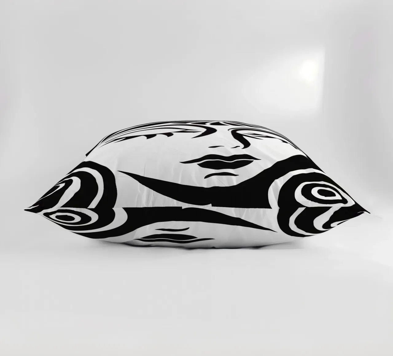 Wake Up My Love | Ritratto minimalista in bianco e nero cuscino da Autofocus