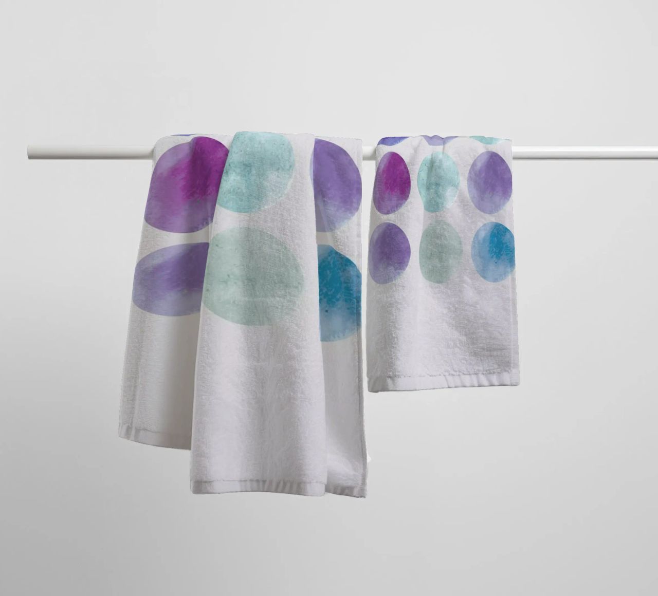 Dots asciugamano da bagno da XOXO Arte