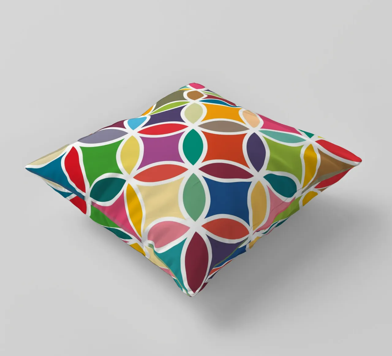 Retro Bloom Art - Un'esplosione di gioia colorata cuscino da JaySan Studio