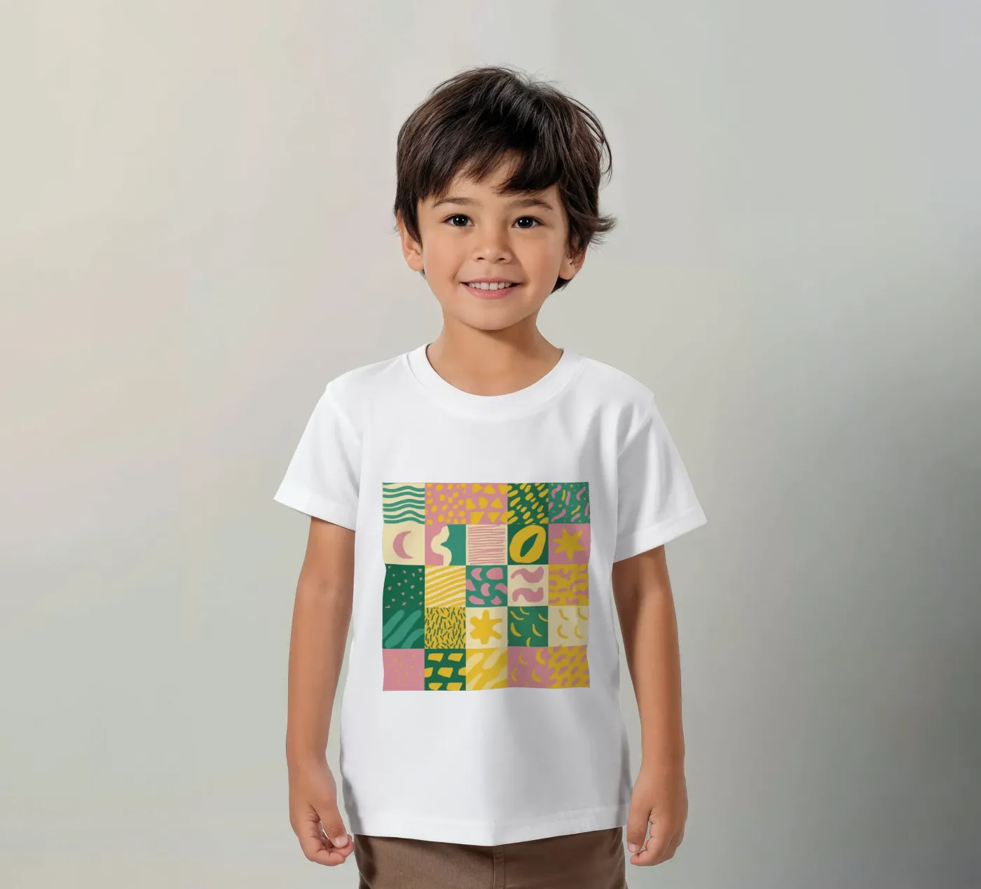 Vrolijk patchworkraster kinder t-shirt van Sun Riser