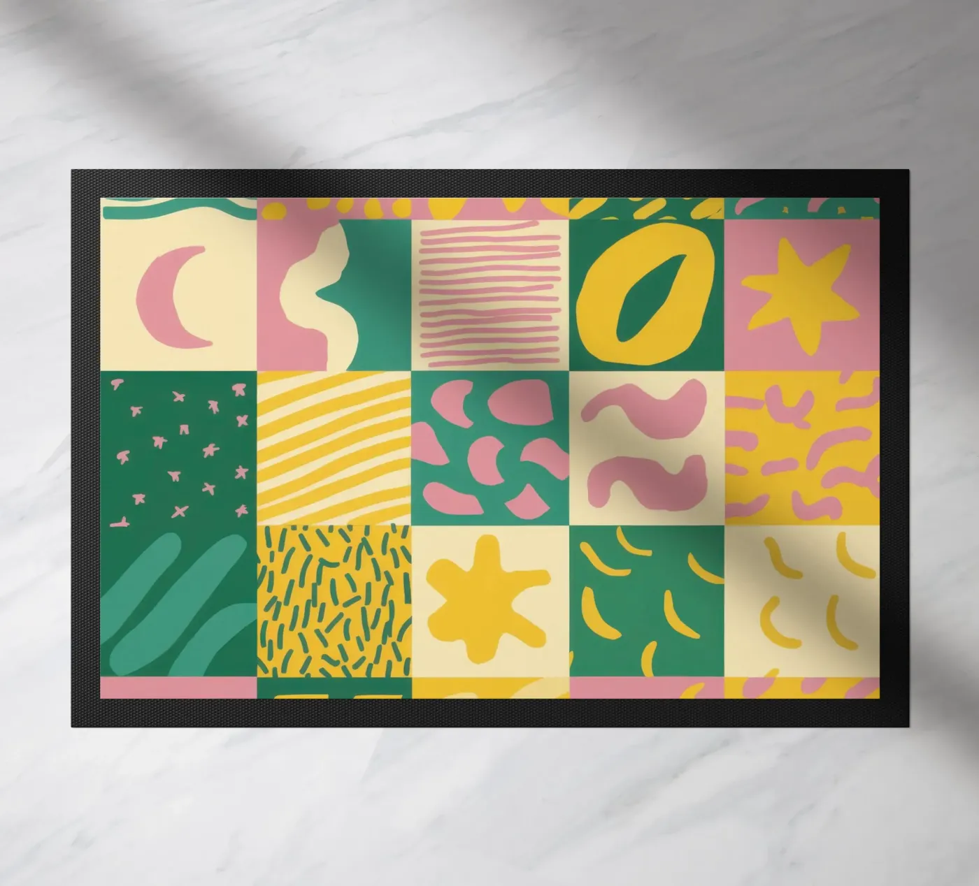 Fröhliches Patchwork-Gitter Fußmatte von Sun Riser