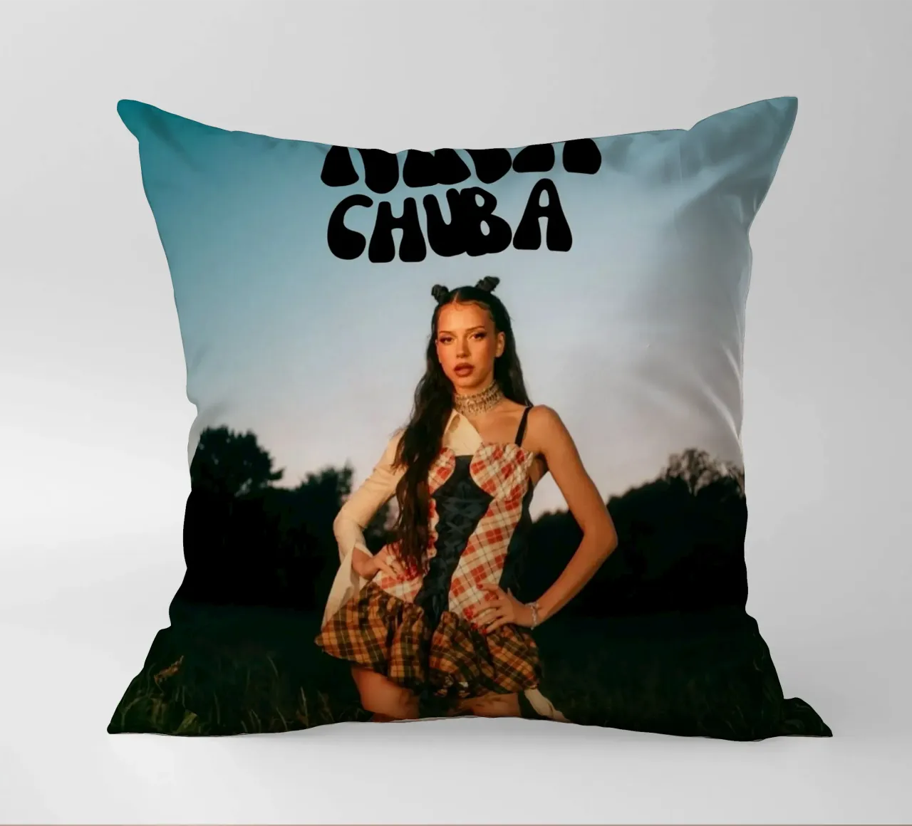 Posa Nina Chuba cuscino da Galery Vintage