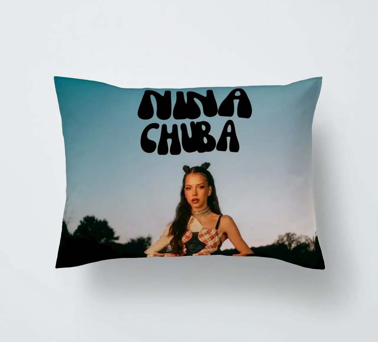 Posa Nina Chuba cuscino da Galery Vintage