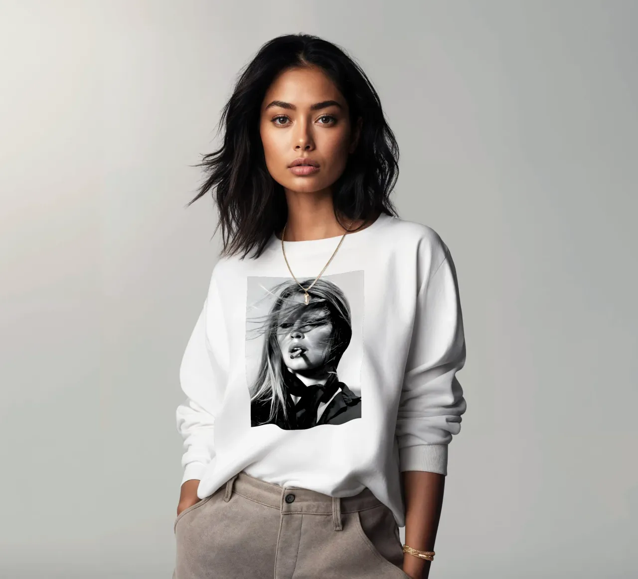 Kate Moss che fuma felpa da Galery Vintage