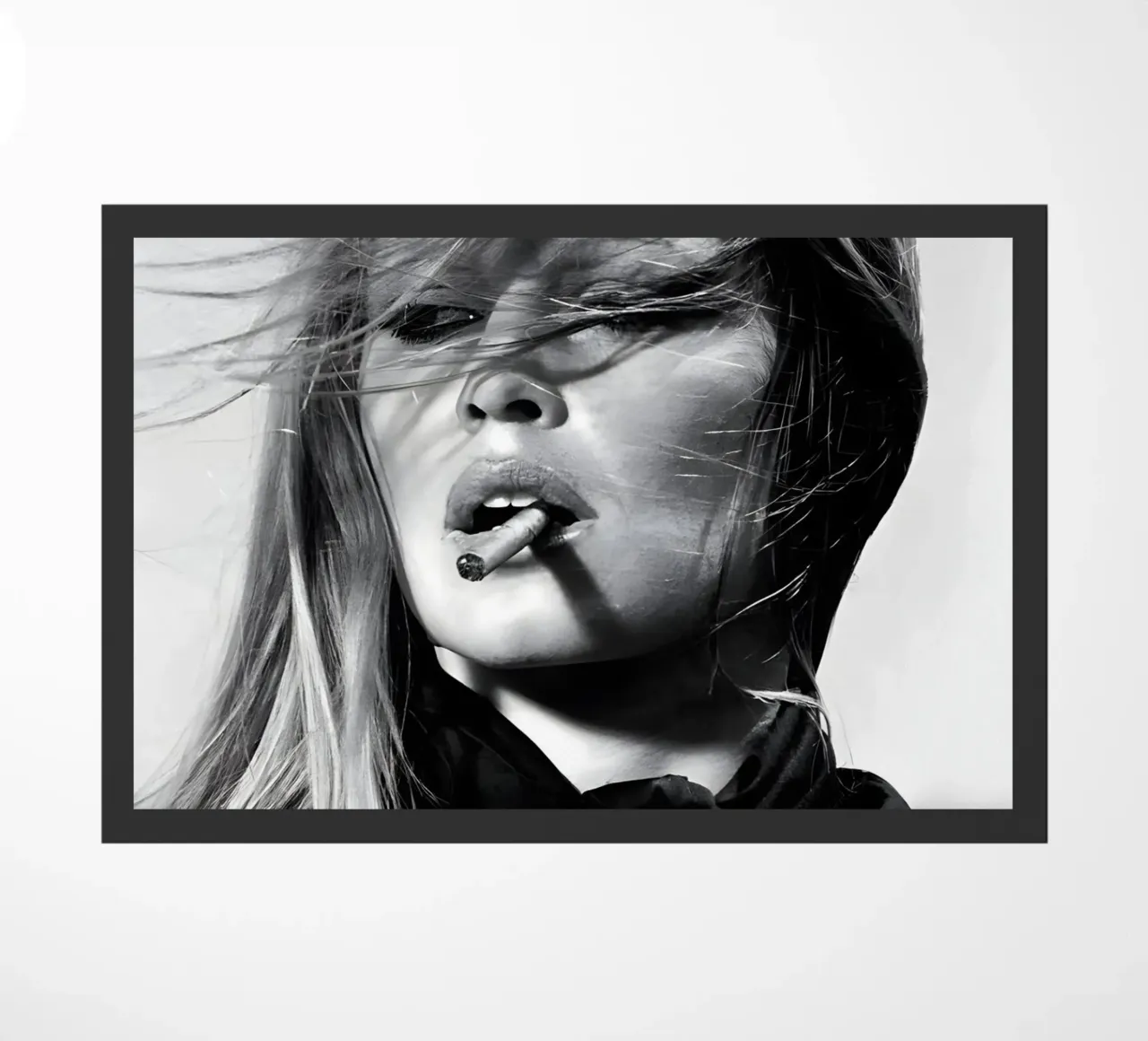 Kate Moss che fuma zerbino da Galery Vintage