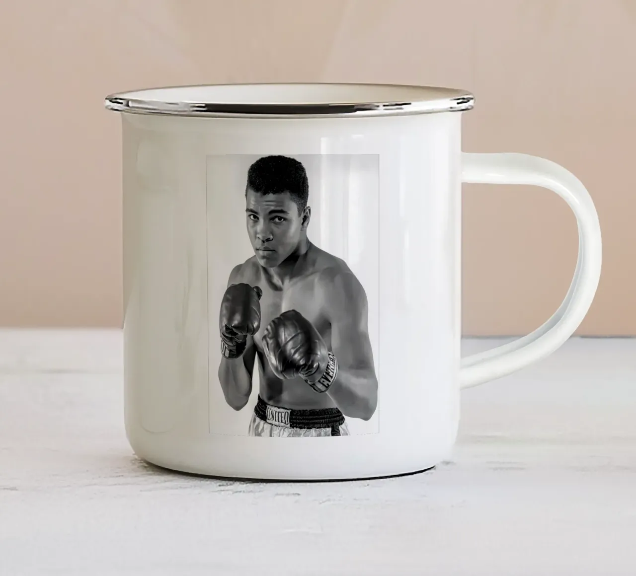 Il pugile Muhammad Ali tazza in smalto da Galery Vintage