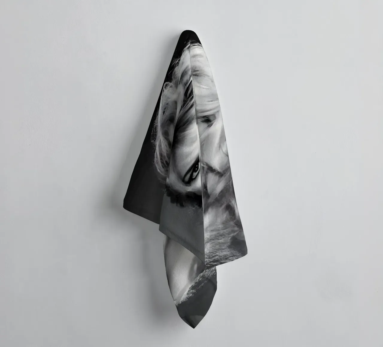 Sensazione monocromatica asciugamano da bagno da Galery Vintage