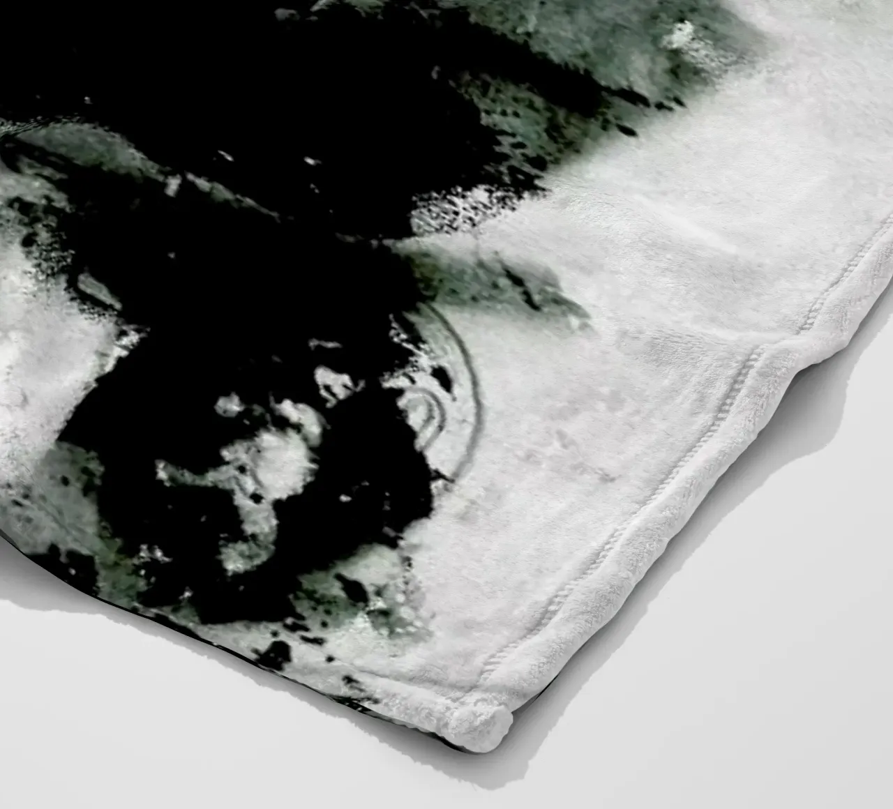 Bestiary Fleecedecke von Sandrine Pagnoux