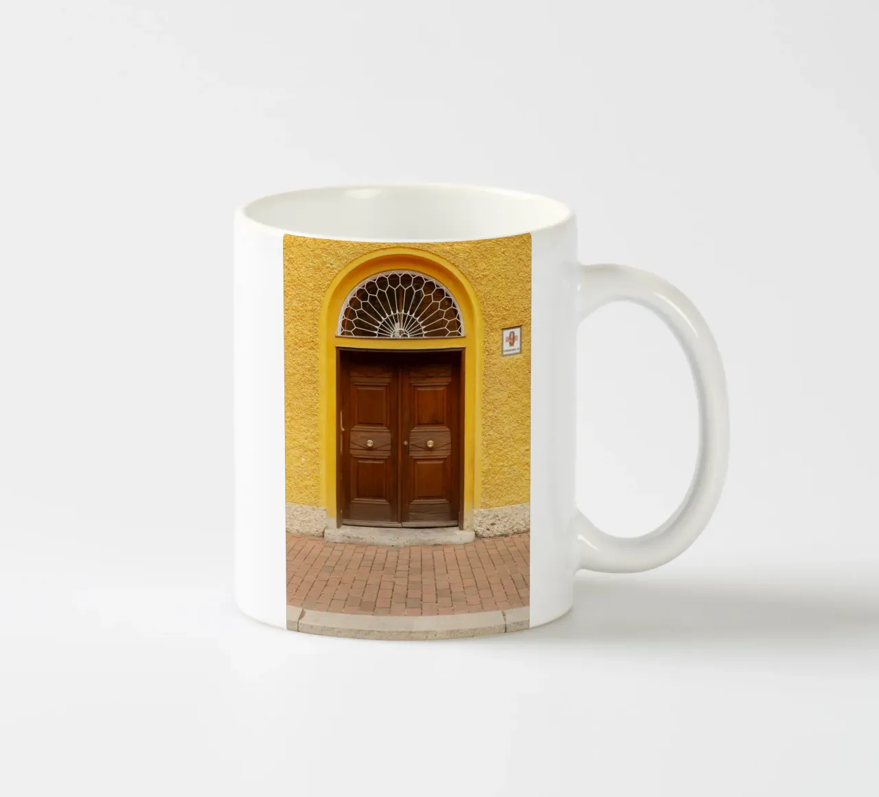 Porta nel quartiere Borstei, Monaco di Baviera tazza in ceramica da Borstei München