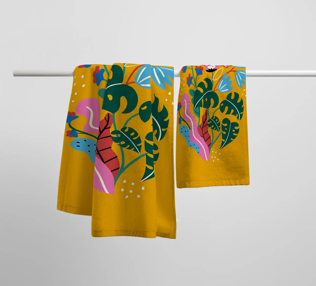 Fiori botanici gialli asciugamano da bagno da Locquinn Fuller